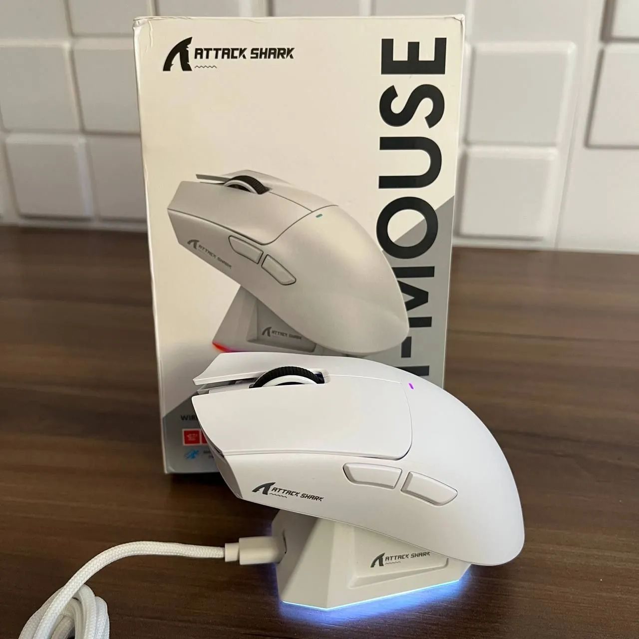 Mouse Gamer Sem Fio Attack Shark x11 Base White - Foto 4