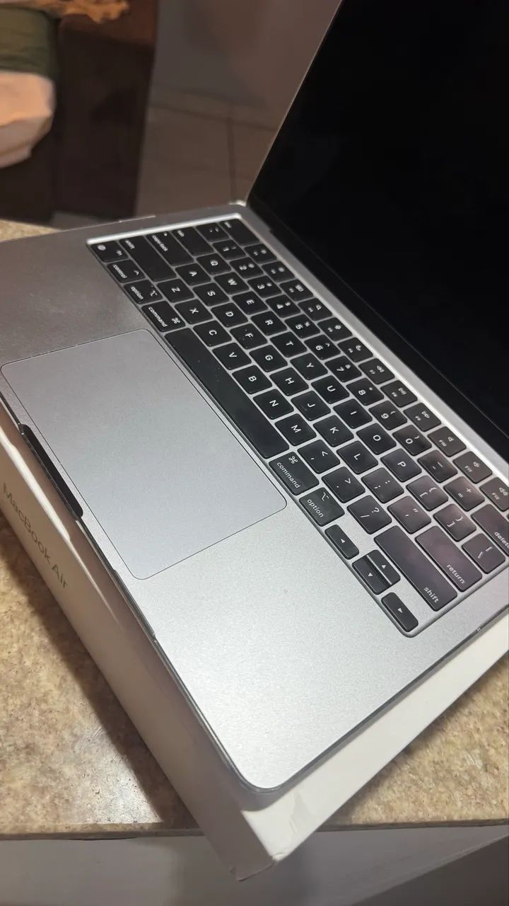 MacBook Air M2 - Foto 3