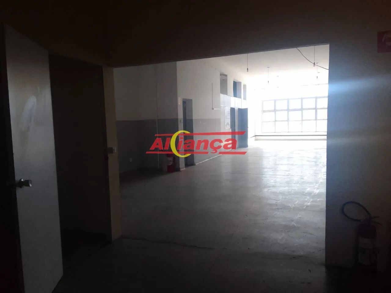 SALÃO COMERCIAL PARA LOCAÇÃO 200m² NO GOPOUVA - Foto 5