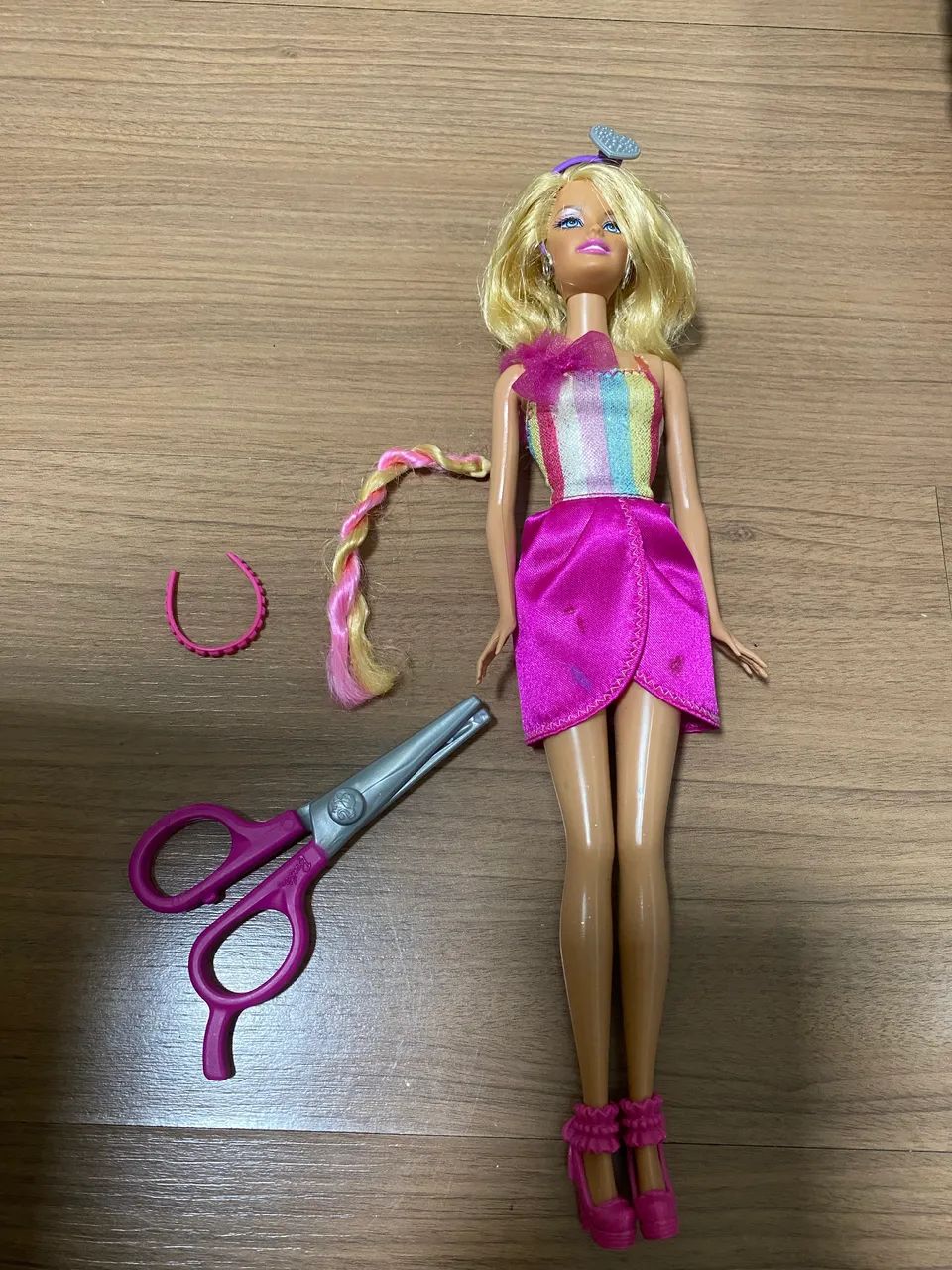 Barbie corte e estilo de 2011