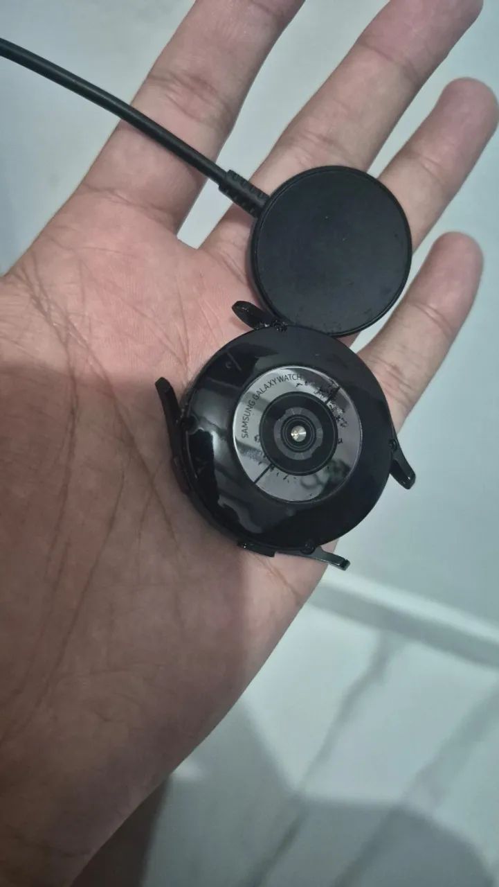 Galaxy Watch 4 com defeito de tela 
