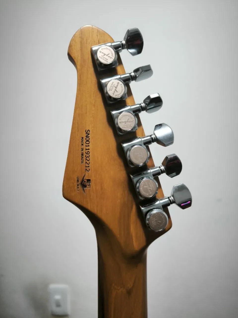 guitarra studebacker sparckle red strato HSS - Foto 3