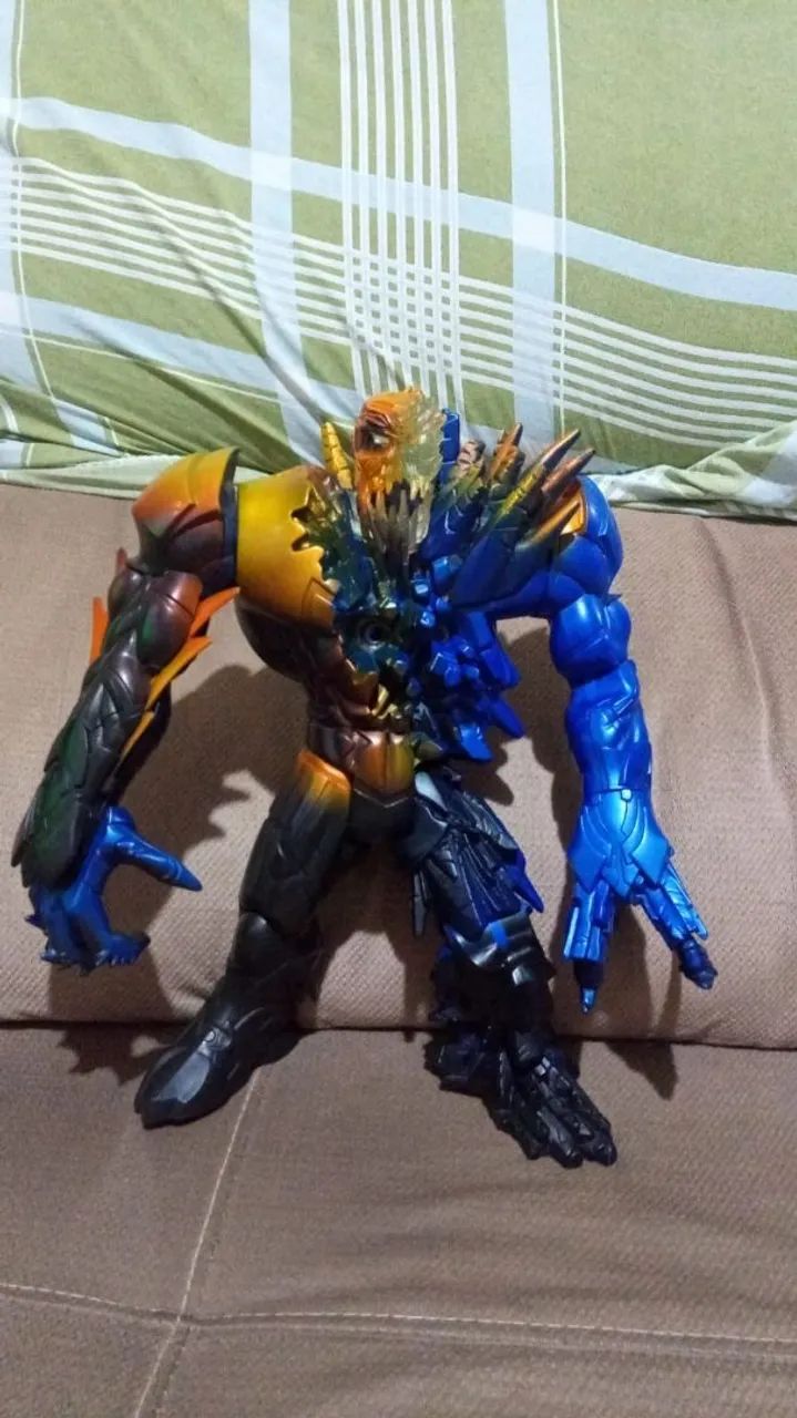 Boneco Max Steel Extroyer Ultimate - Com Som e Movimento!