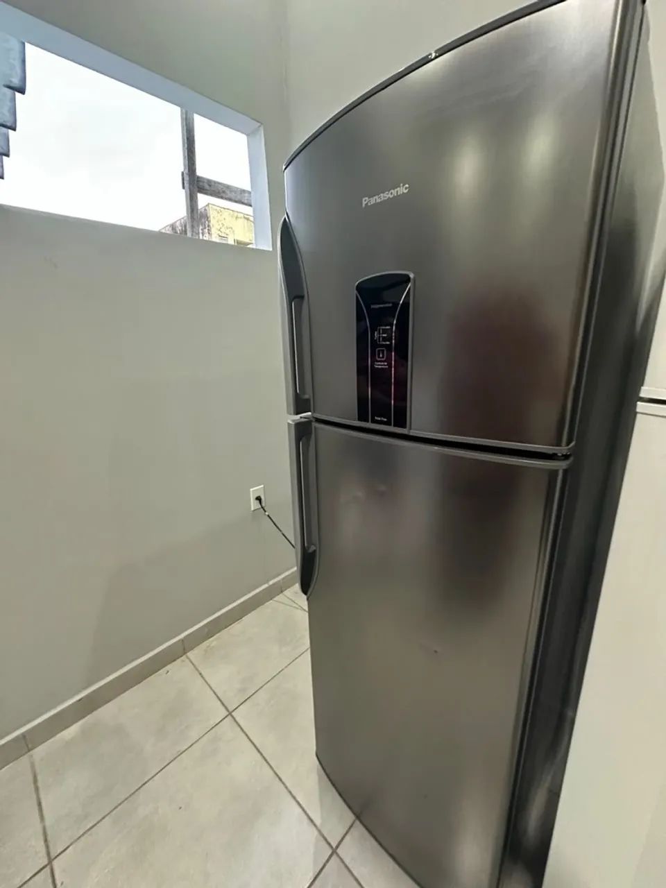 Vendo Geladeira Panasonic 
