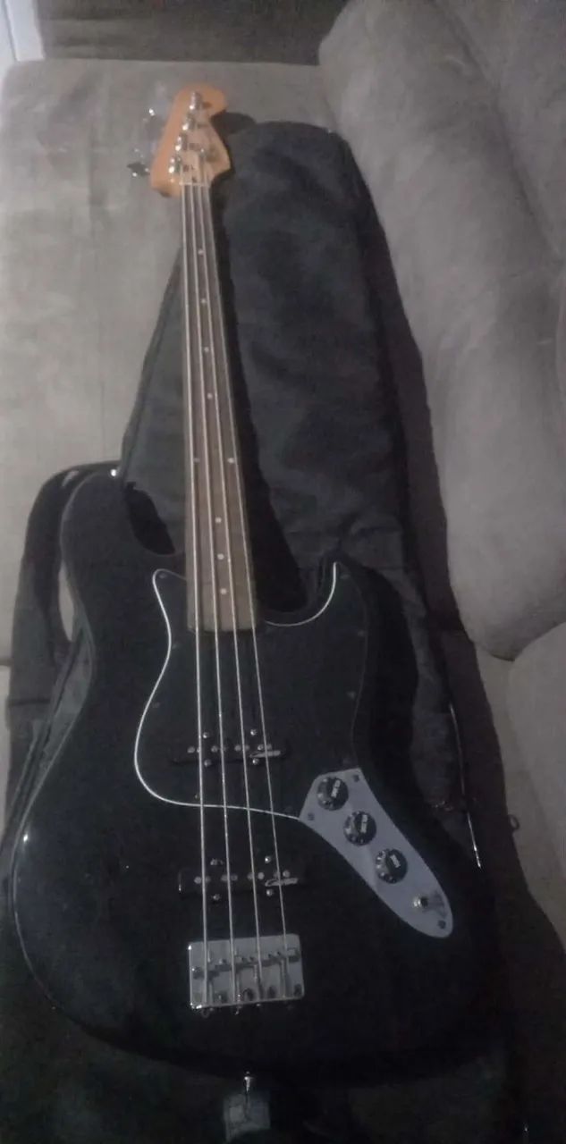 Contrabaixo Fretless Luthier