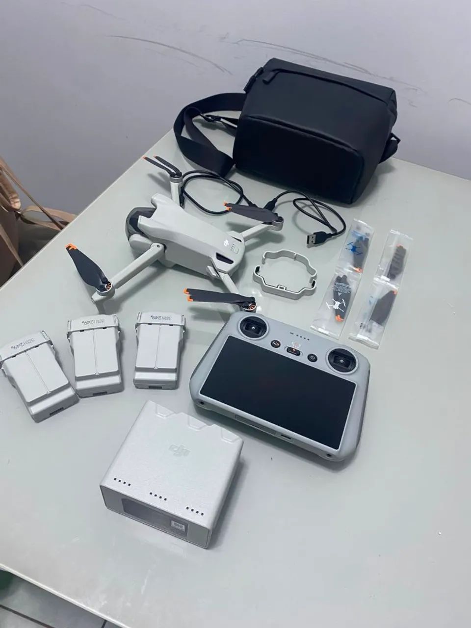 Drone DJI Mini 3 combo fly more controle com tela - Foto 4