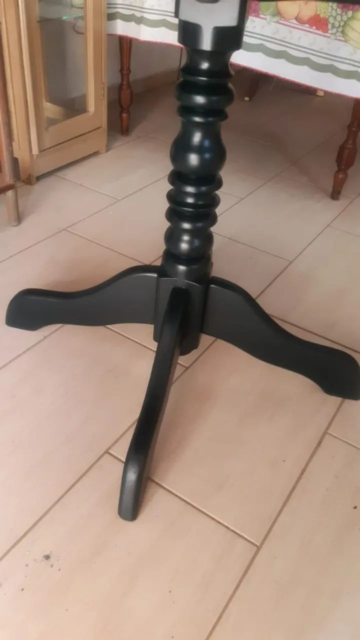 Mesa totalmente de madeira maciça. - Foto 3
