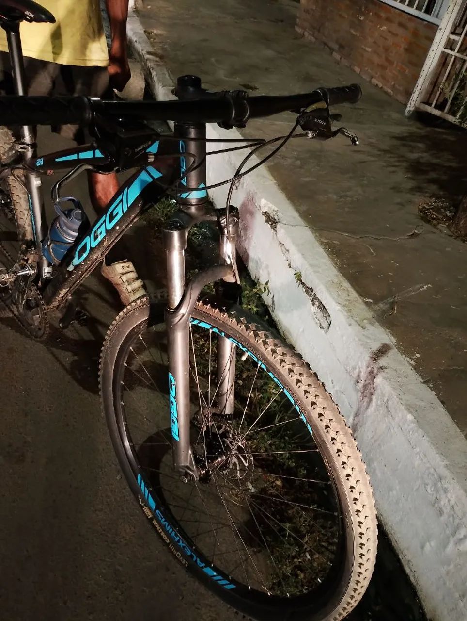 Bicicleta Oggi Hacker  - Foto 2