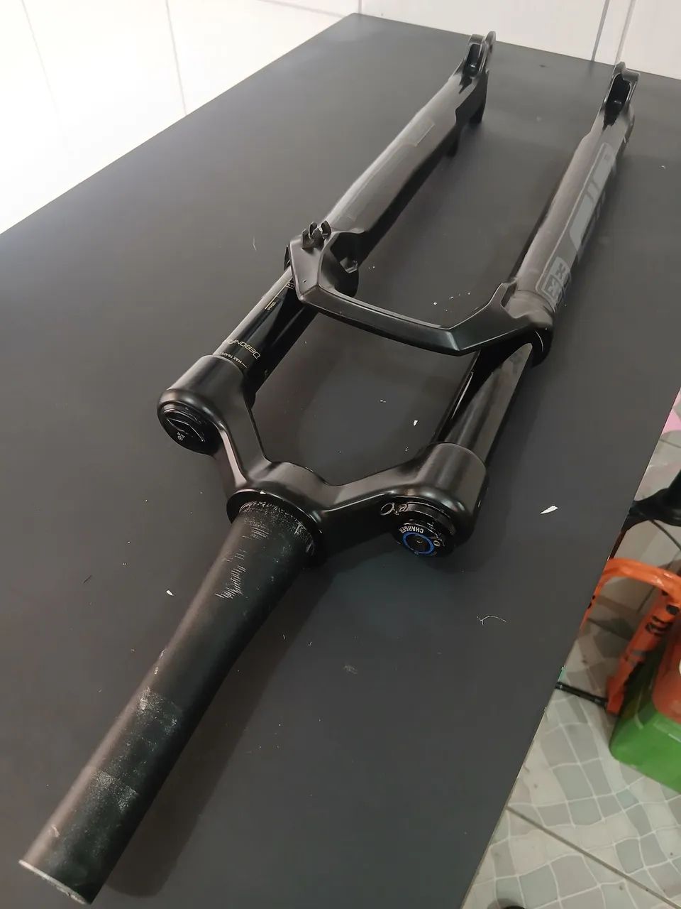 Vendo suspensão Rockshox SID  - Foto 5