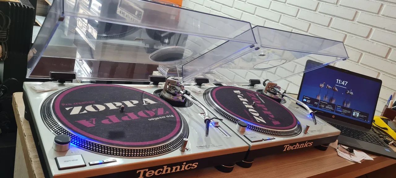 Technics SL-1200 MK2