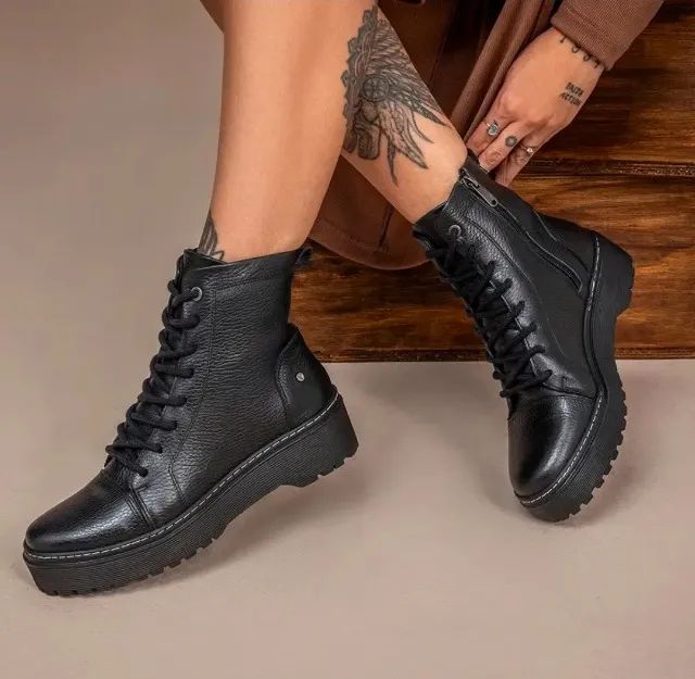 Bota coturno couro