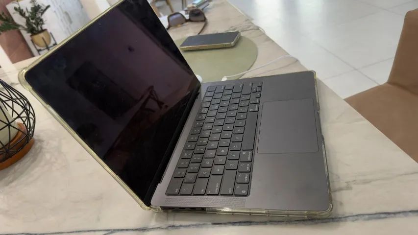 Macbook 14´ Pro m3 mx 64gb ram 1tb  - Foto 5
