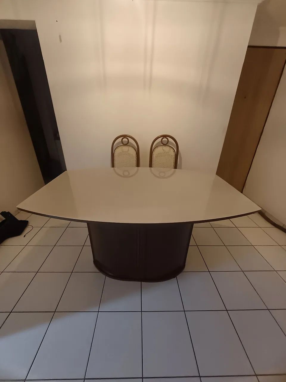 Mesa linda excelente estado! 