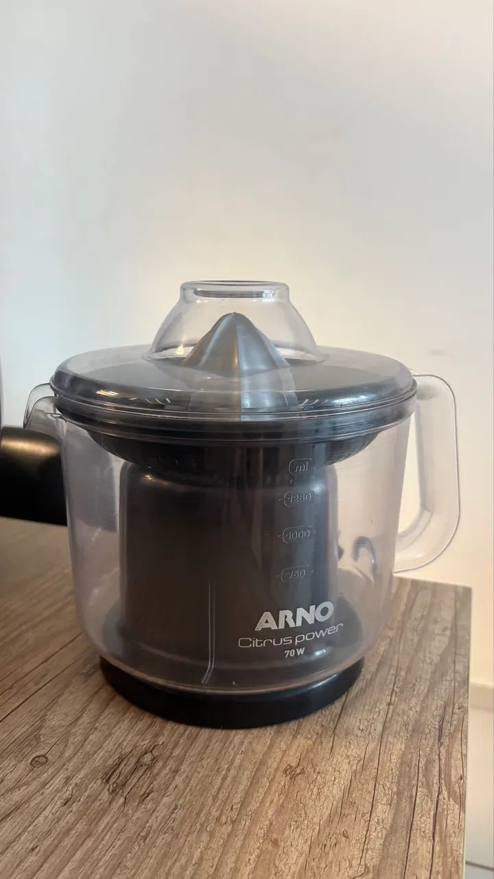 Espremedor de Frutas Arno