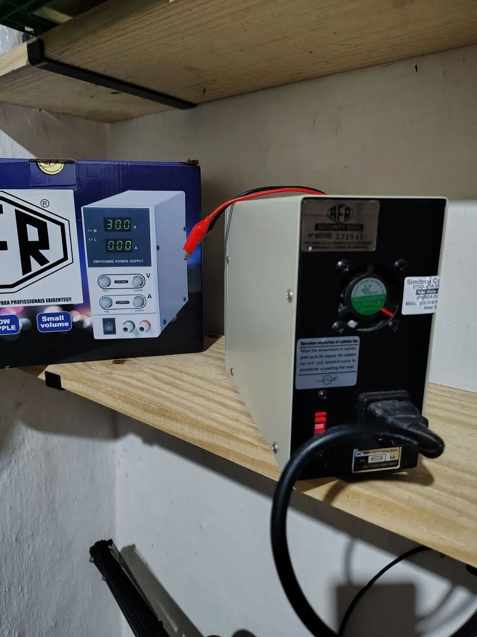 Fonte de Bancada AFR FA-3005-M 0-32V 5A Eletrônica - Foto 5
