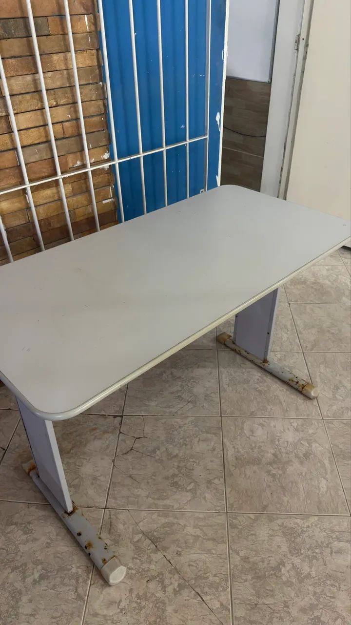 Mesa de Escritório e Estudo Reforçada - Foto 2