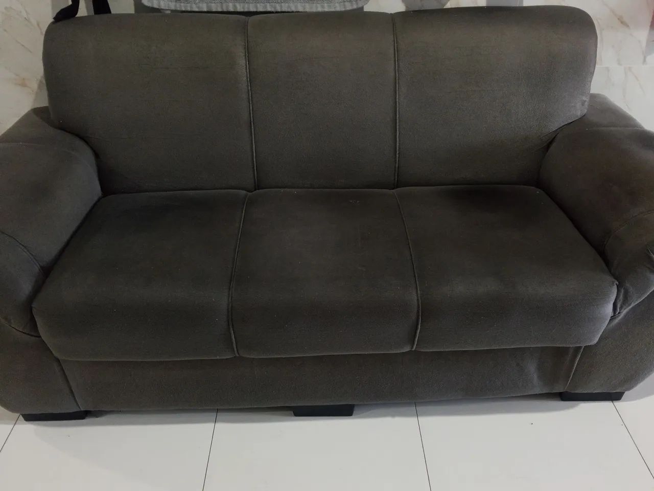 Sofá semi-novo 3 lugares - Foto 2