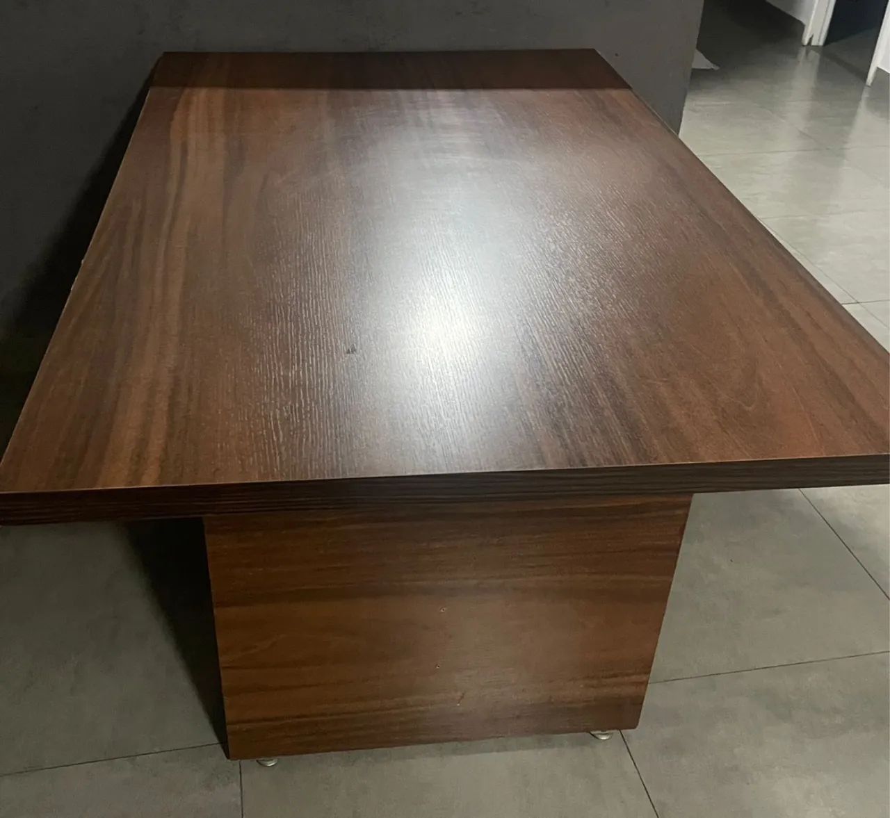 Mesa grande de madeira 