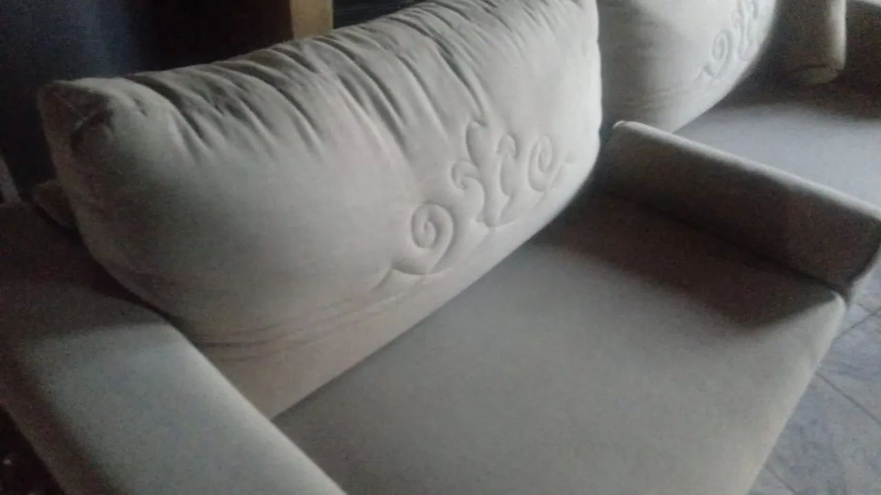 BELO SOFÁ CONSERVADO - Foto 2