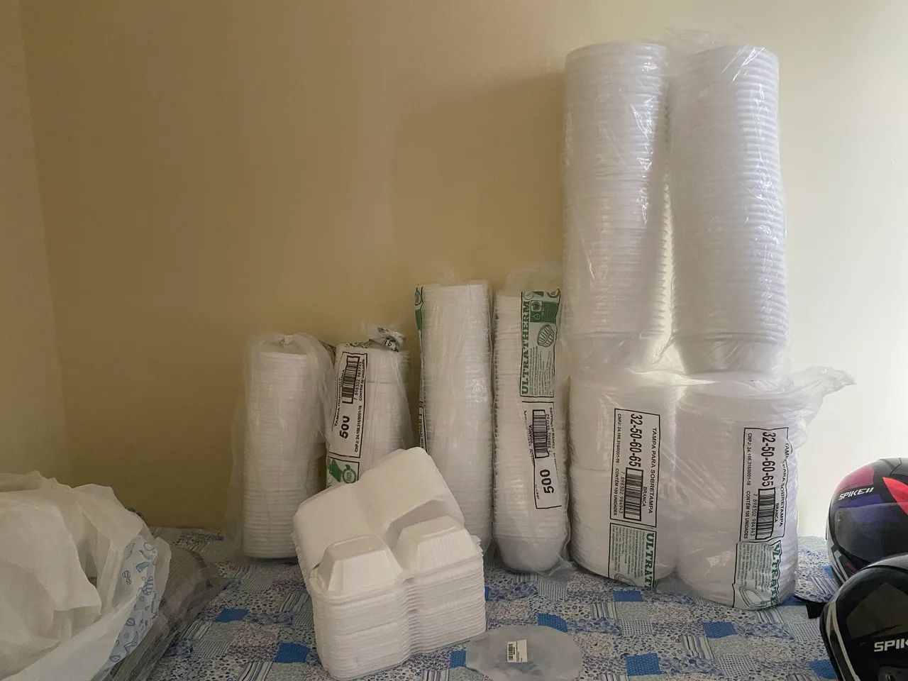 Vasilhas de isopor 