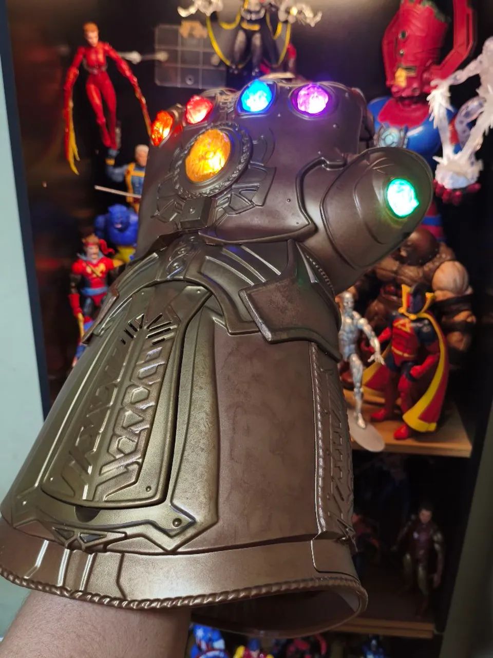 Manopla Thanos Hasbro 1:1 - Foto 3