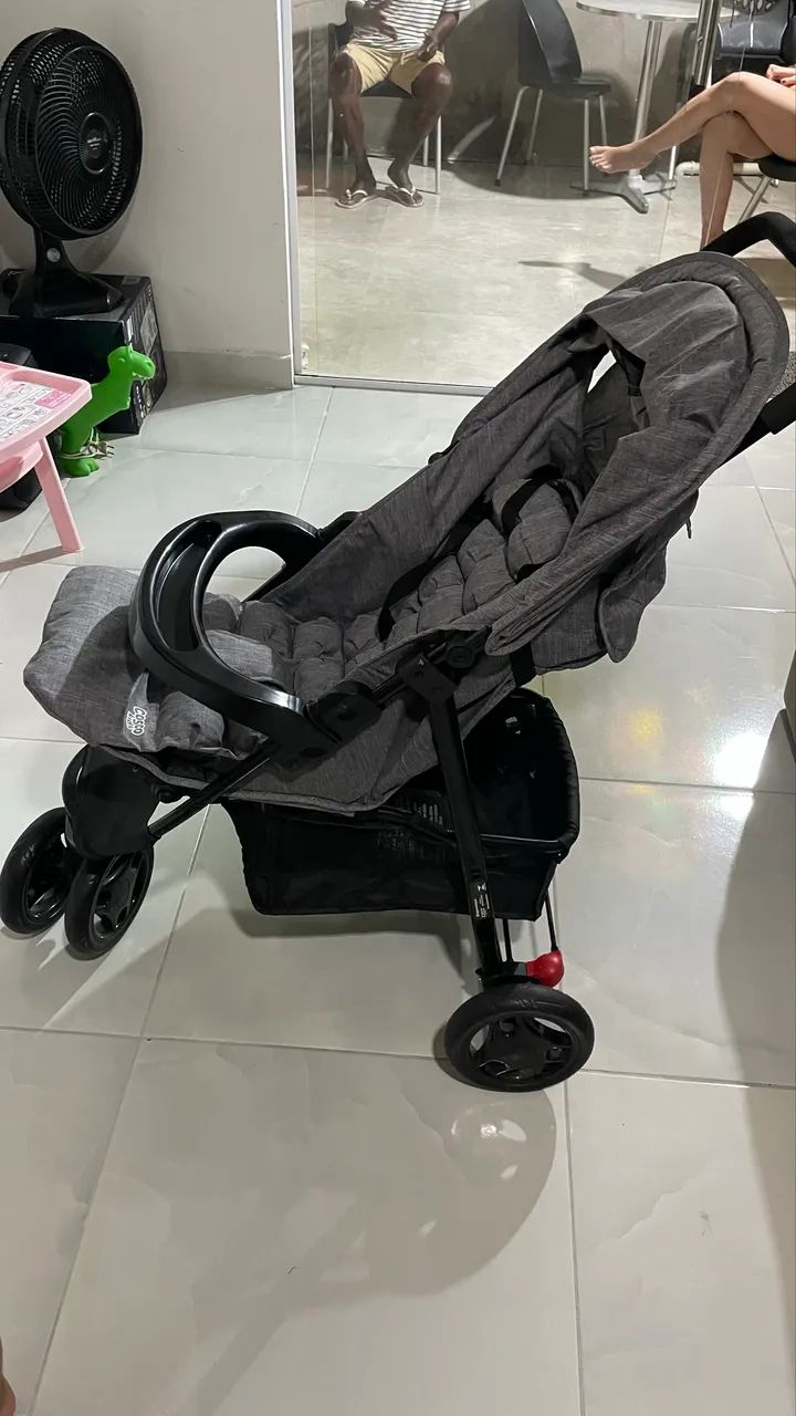 Kit Carrinho de bebê + Bebê conforto - Foto 4