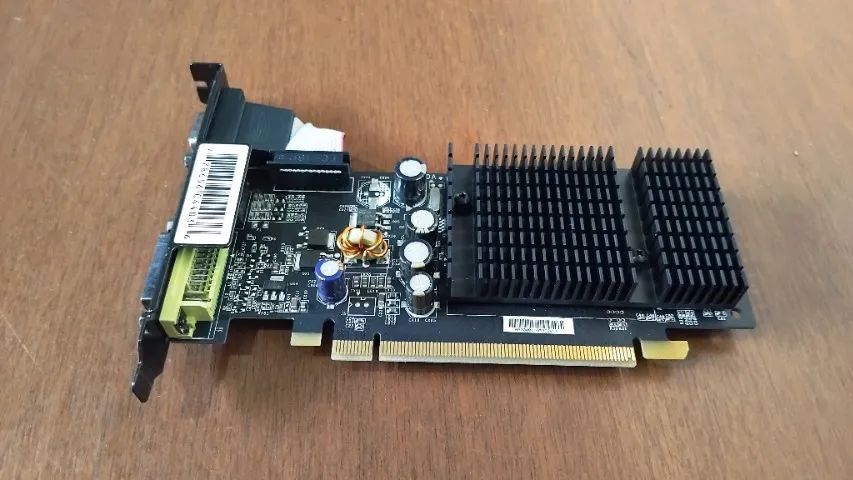Placa de video nvidia 7200 512mb Pci-e