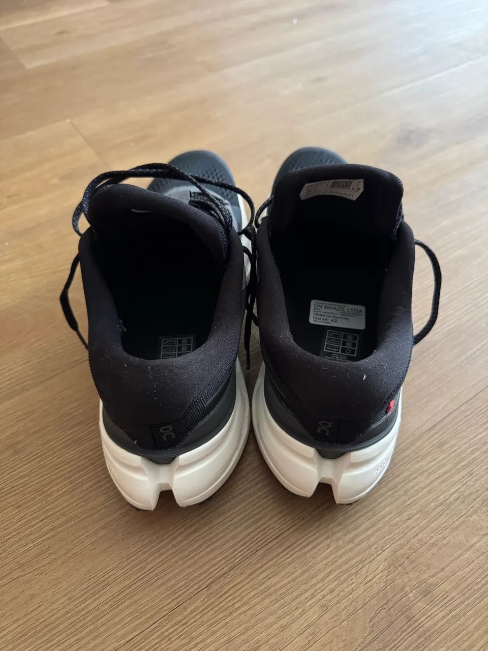 Tênis on cloudrunner - Foto 4