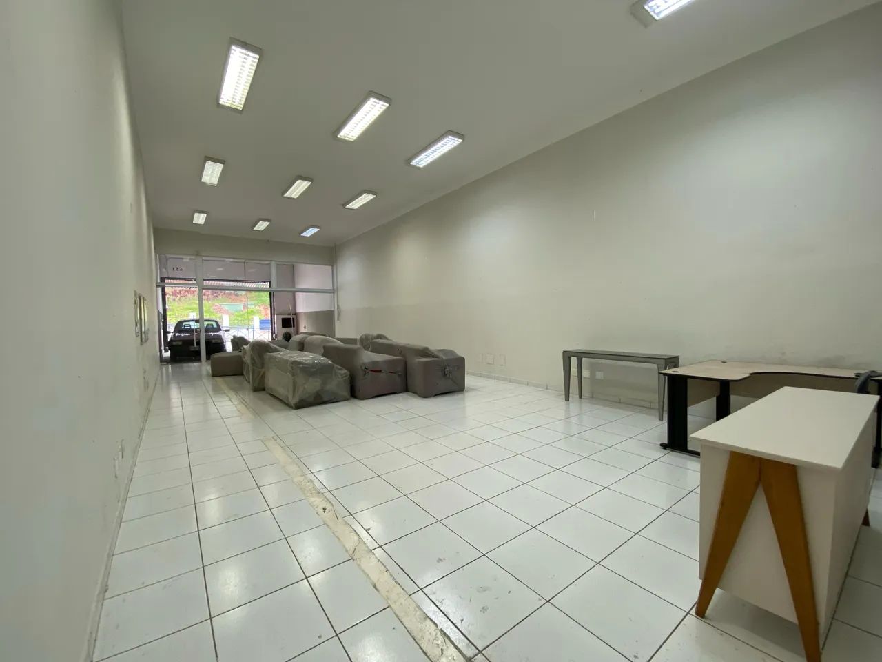 Oportunidade, Compra ou Locação de Prédio Comercial na Av. São Paulo à 3min. do Centro