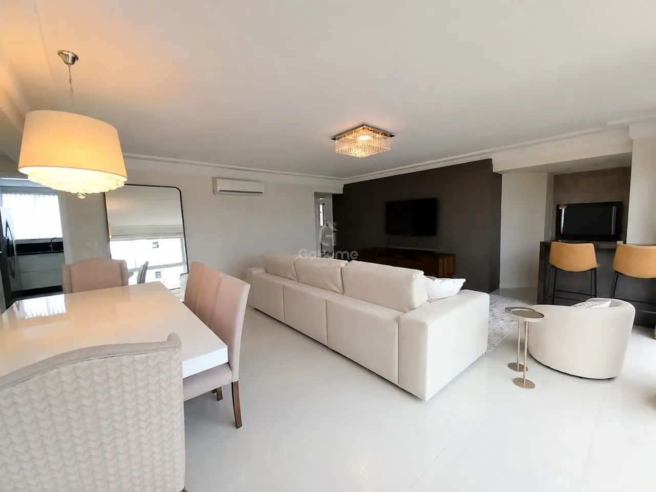Apartamento mobiliado com 3 quartos e 2 vagas no Centro de Chapecó - Foto 2