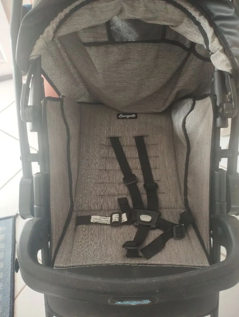 Carrinho de bebê que pode acoplar o bebê conforto, em ótimo estado  - Foto 4