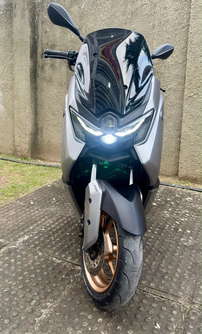 Vende-se NMAX semi nova. É só pegar e andar