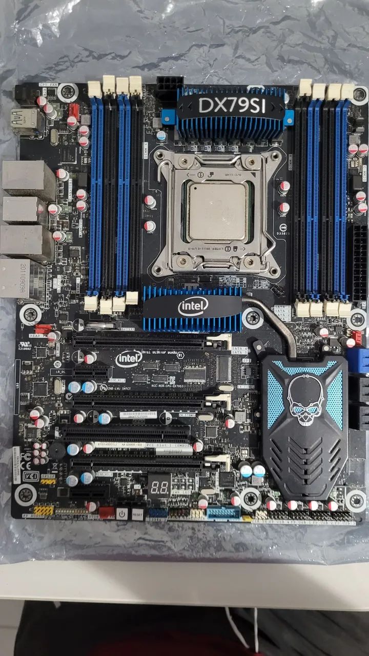 Placa Mãe Intel DX79SI (LGA 2011) - Com Defeito / Para Peças ou Reparo