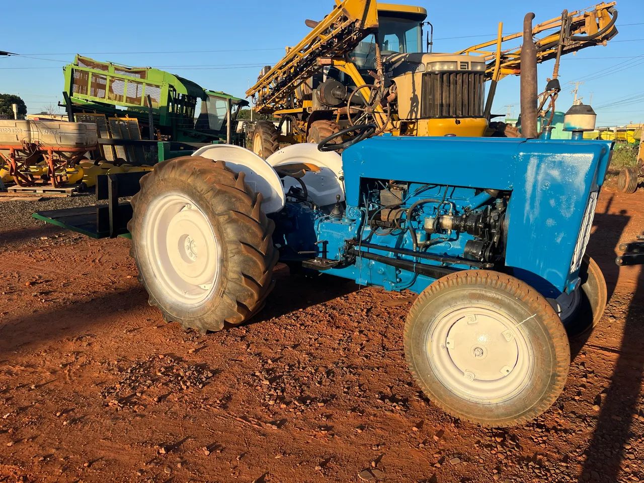 Trator Ford 8 BR diesel 4x2 