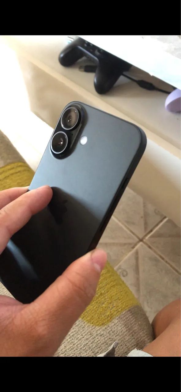 iPhone 16 preto  - Foto 3