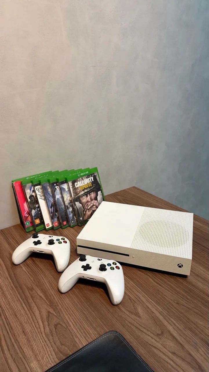 XBOX ONE S COM 2 CONTROLES E JOGOS - Foto 2