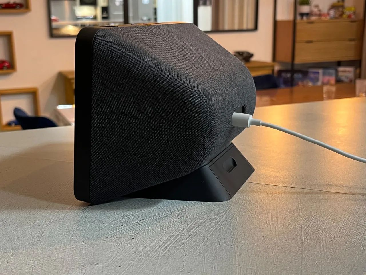 Base inclinada para Amazon Echo Show 8