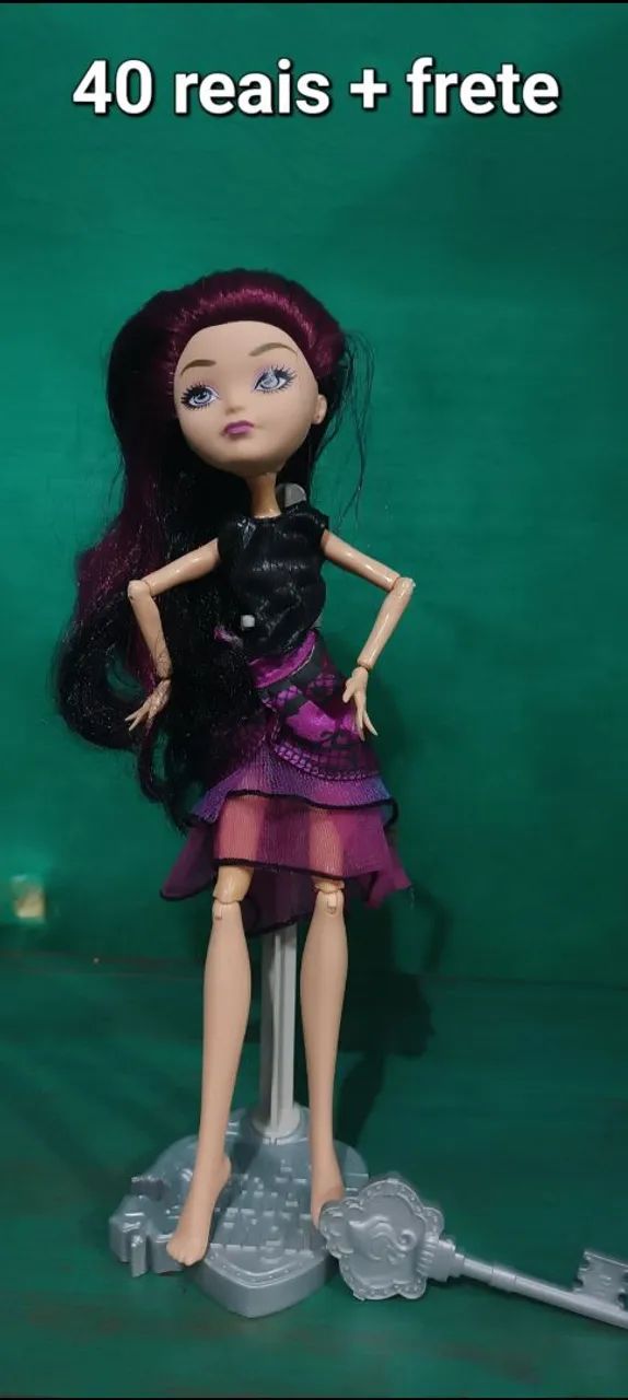 Boneca Raven Queen