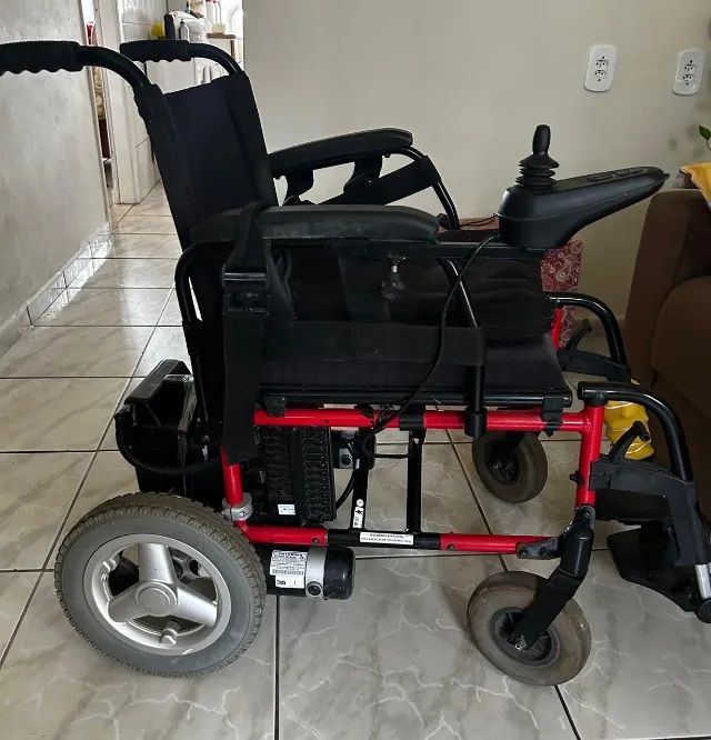 Cadeira de rodas motoriza?a