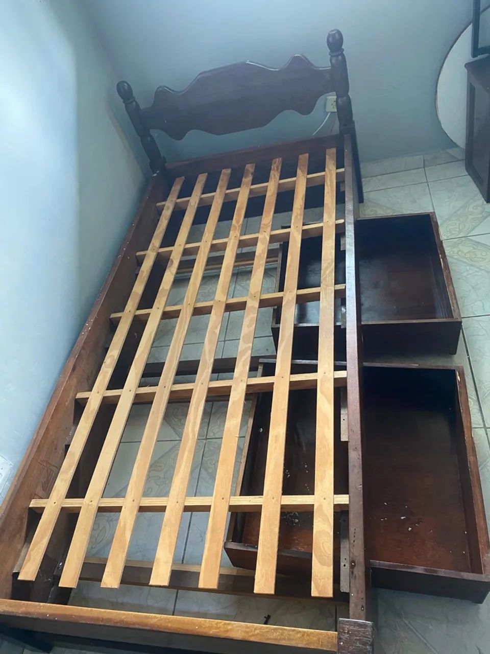 Cama de solteiro madeira pura com colchão  - Foto 2