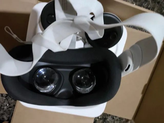 Meta Quest 3S 128GB - Óculos de Realidade Virtual Novo/Seminovo