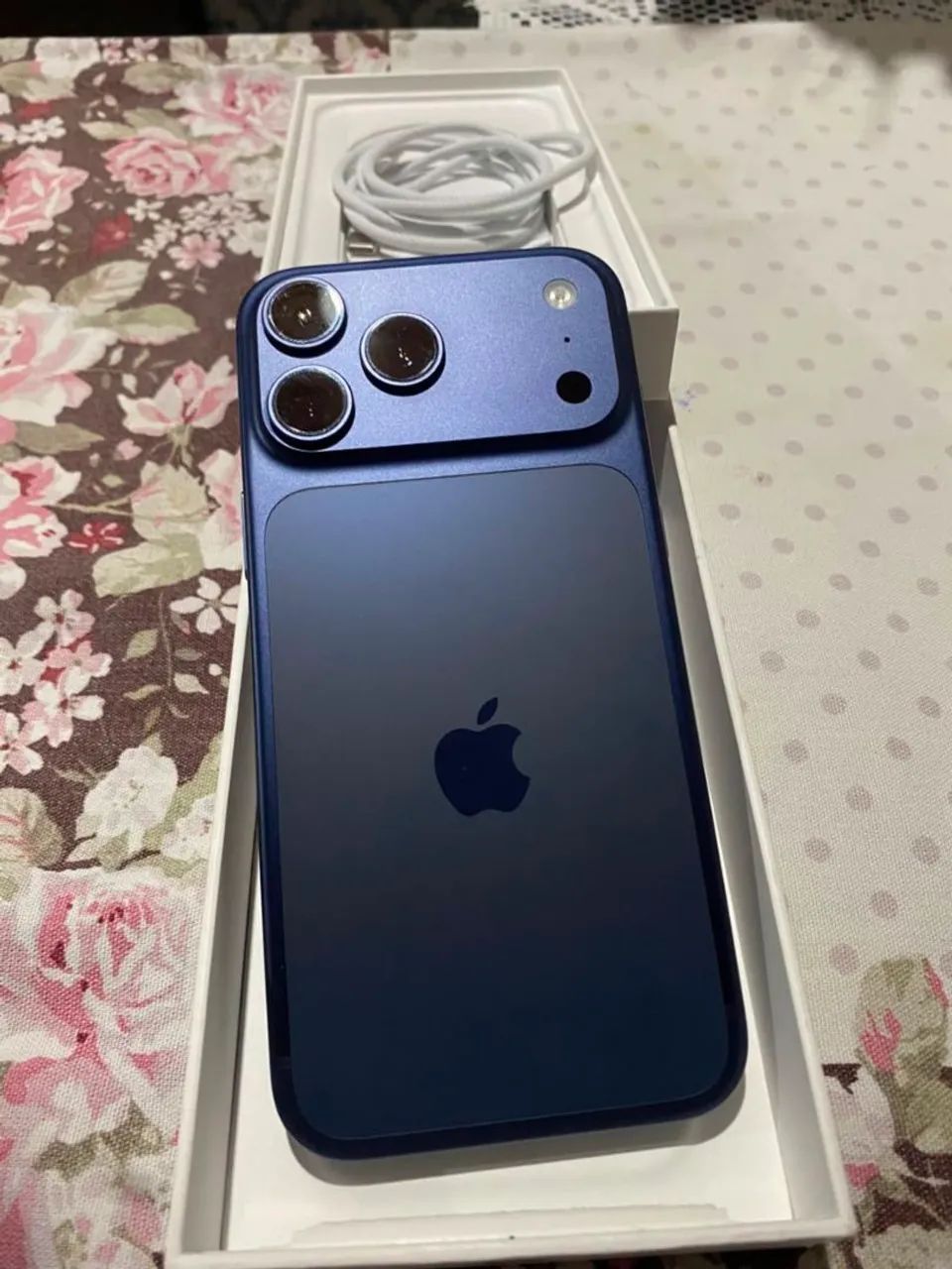 Vendo lindo iPhone 17 pro Max simplesmente impecável  - Foto 3