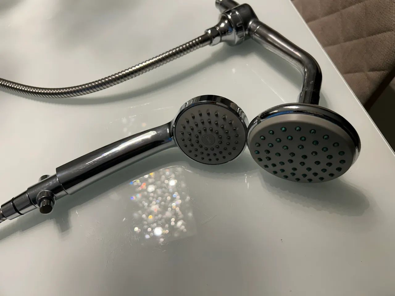 Kit Chuveiro Ducha Fame Cromada mangueira 1,80m com desviador Chuveiro de Mão Celite - Foto 2