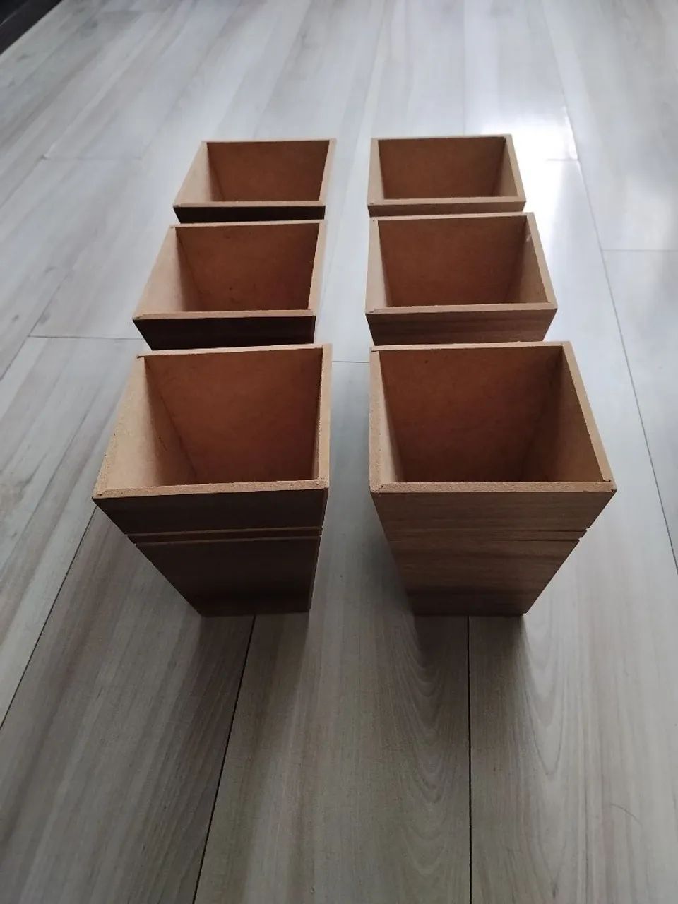 6 cachepôs de madeira 
