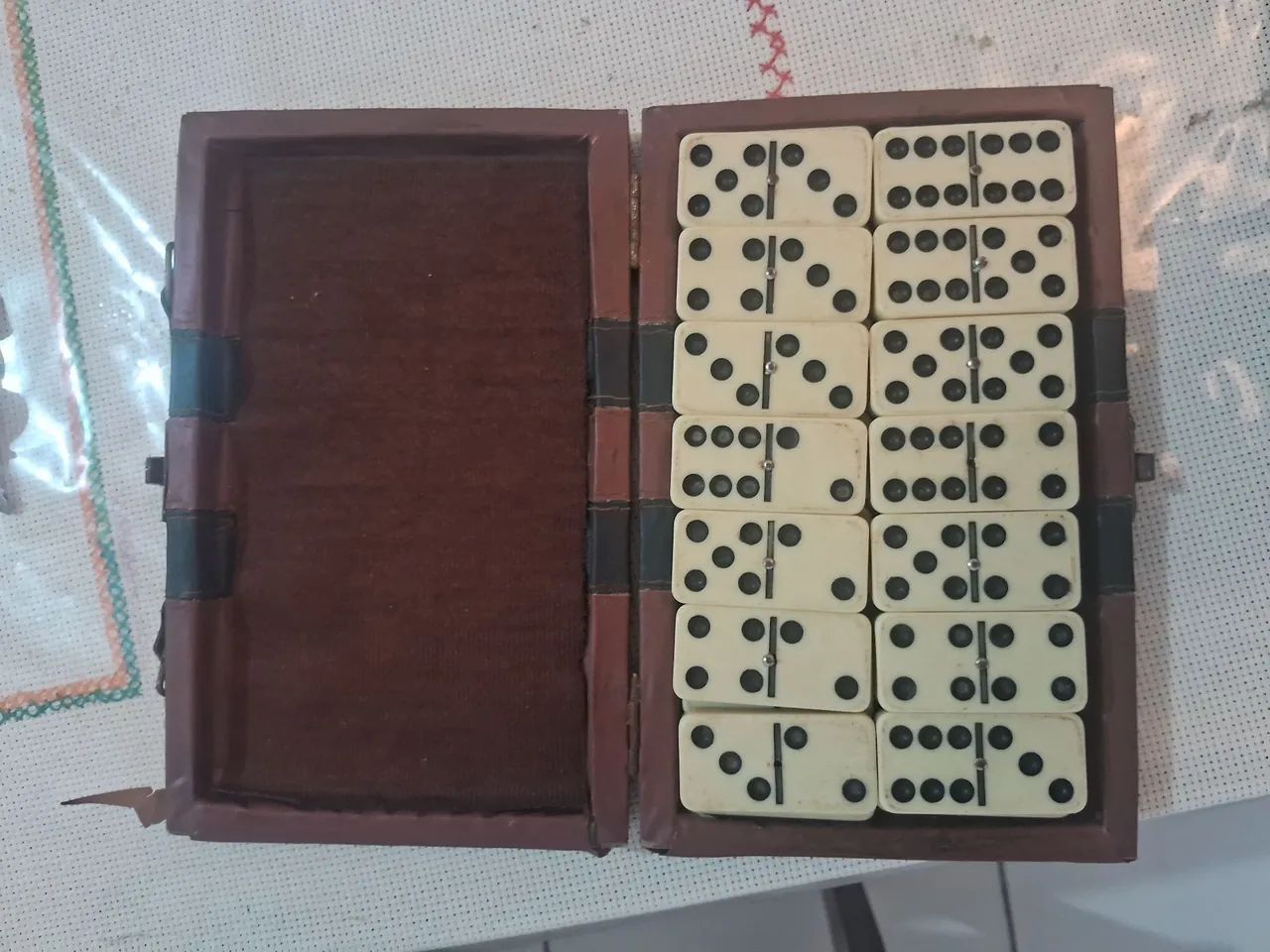 Jogo de Dominó material resistente  - Foto 3