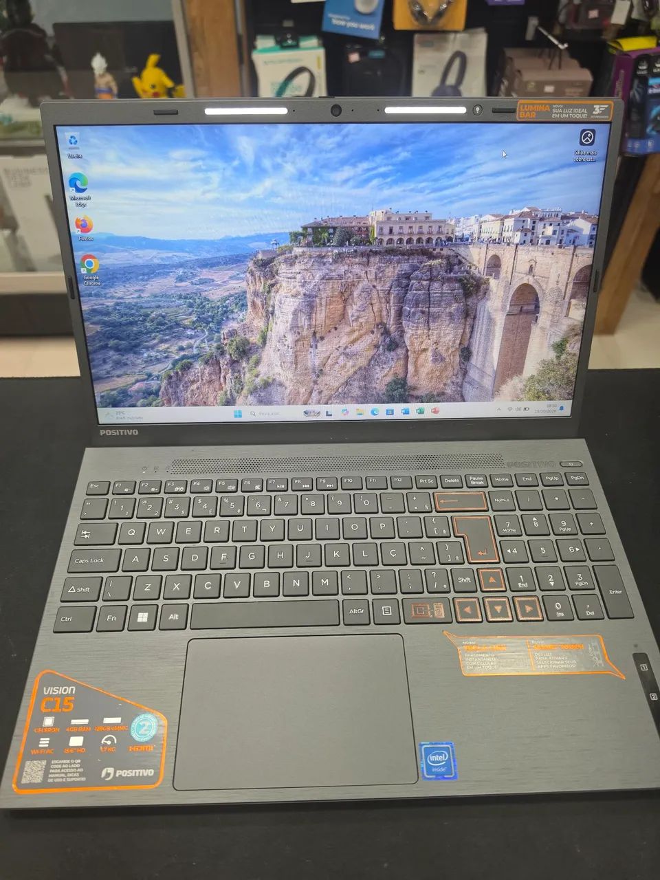 Notebook positivo C15,semi novo