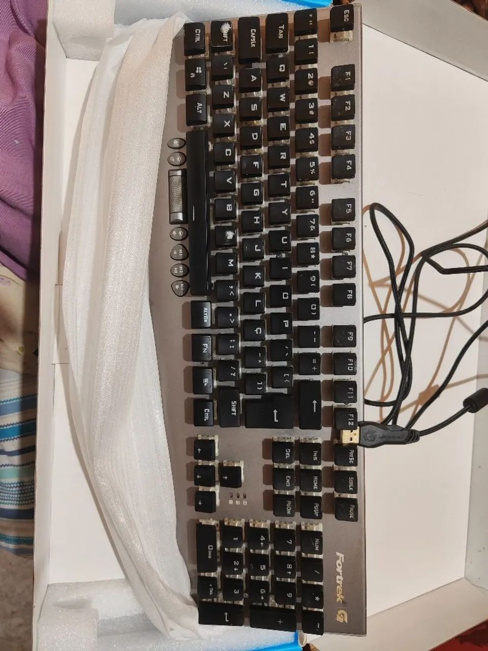 Teclado fortrek g