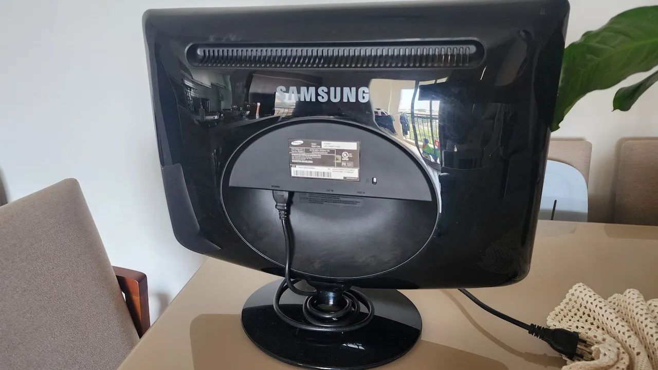 Monitor Samsung SyncMaster 22?  - Foto 2