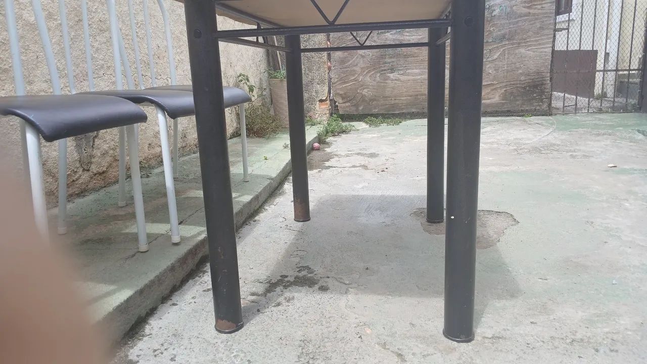 Mesa de jantar  com 3 cadeiras  - Foto 2