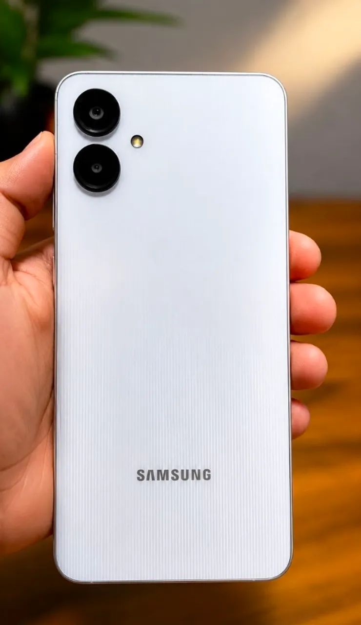 Samsung Galaxy A06 Branco 128GB - Troco por iPhone - Foto 2